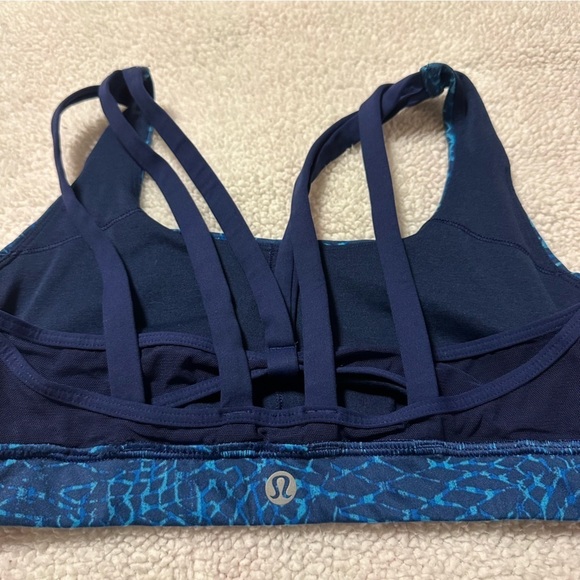 Lululemon Energy Sports Bra Exhale Strappy
Samba Snake Kayak Blue Hero Blue - Picture 6 of 11